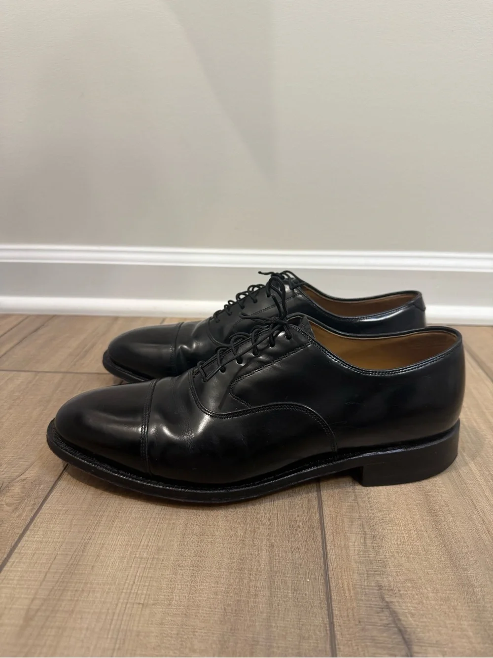 Johnston & Murphy Black Cap-Toe Oxford Dress Shoes
